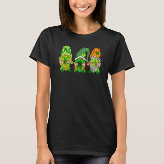 Happy St Patrick's Day Three Gnomes Shamrock T-shirt (Voorkant)