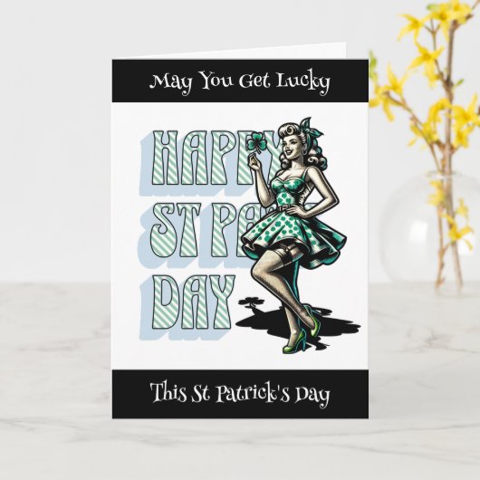 Happy St Patrick's Funny Pinup Meisje Kaart (Gele Bloem)