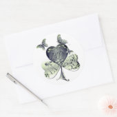 "Happy St. Patrick's..." Shamrock Butterflies Ronde Sticker (Envelop)
