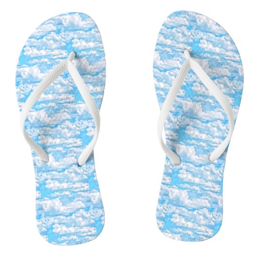 Happy Sunny Clouds Blue Background Teenslippers (Voetbed)