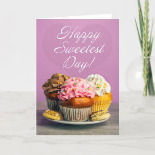 Happy Sweetest Day Cupcakes en koekjes op Paarse Feestdagen Kaart