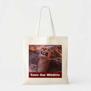 Happy Tau bewaart onze Canvas tas in het wild