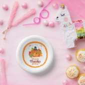 Happy Thanksgiving-pompoen met Petten en bladeren Papieren Kommen (Feest)