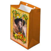 Happy Thanksgiving Pompoen Verlaat Herfst Festival Medium Cadeauzakje (Voorkant Gekanteld)