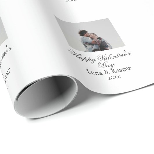 Happy Valentine's day couple photo modern simple t Cadeaupapier (Rol Hoek)