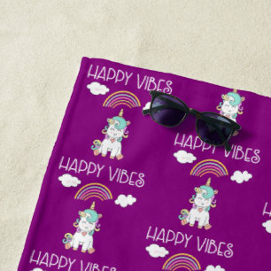 Happy Vibes Typography Rainbow & Unicorn Pattern Strandlaken