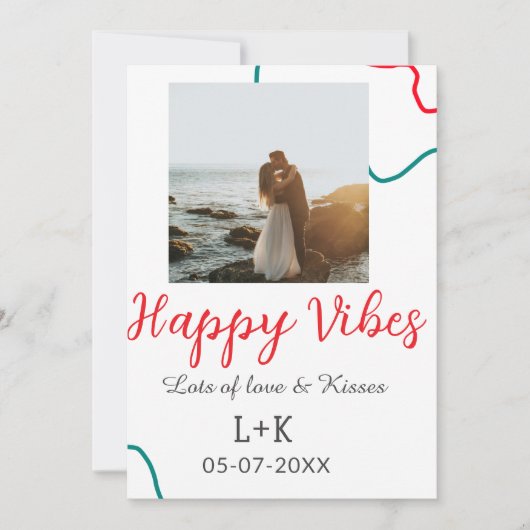 Happy Vibes vakantie paar naam datum bruiloft rood Kaart (Voorkant)