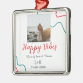 Happy Vibes vakantie paar naam datum bruiloft rood Metalen Ornament (Links)