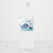 Happy Whale Ocean Bubbles Gepersonaliseerd Baby sh Waterfles Etiket (Voorkant)