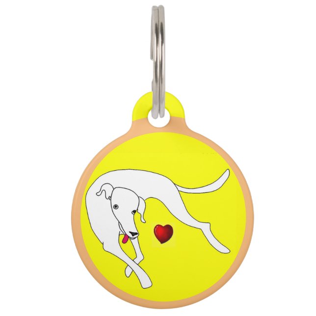 Happy white cartoon dog met liefdeshart huisdierpenning (Voorkant)