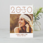 Happy Year Folie Afstuderen kondigt bewerkbare kle Uitnodiging (Staand Voorkant)