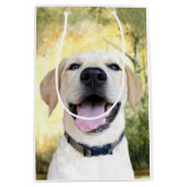 Happy Yellow lab puppy Medium Cadeauzakje (Voorkant)