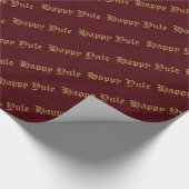 Happy Yule Red en Gold Pagan Wrapping Paper Cadeaupapier (Hoek)