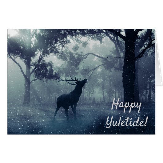 Happy Yuletide Winter Stag in een bos (Voorkant Horizontaal)