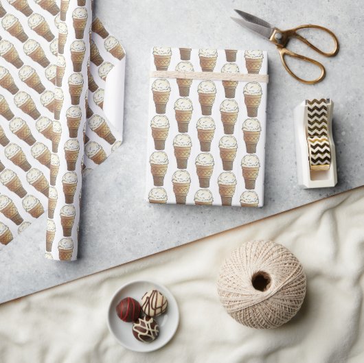 Hard Ice Cream Vanilla Scoop Cone Dessert Cadeaupapier (Crafts)