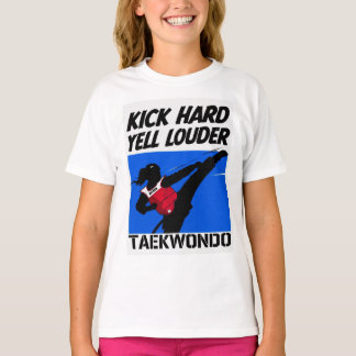 Hard trappen. Harder schreeuwen. Taekwondo. Vrouw  T-shirt