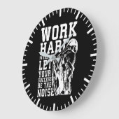 Hard werken in stilte - gym, workout, buikbouw grote klok (Hoek)