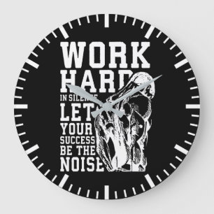 Hard werken in stilte - gym, workout, buikbouw grote klok