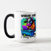 Hard Werken  Magische Mok (Links)