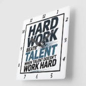 Hard werken verslaat talentloper T Vierkante Klok (Hoek)