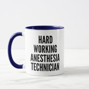Hard werkende anesthesietechnicus mok