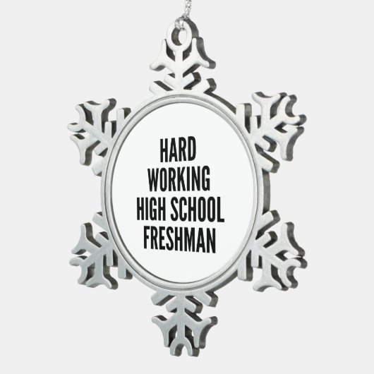 Hard werkende middelbare school eerstejaars tin sneeuwvlok ornament (Rechts)