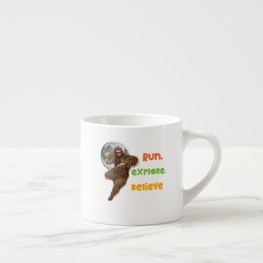 Hardloop Sasquatch Avontuur Geloof Ontwerp Espresso Kop (Rechts)