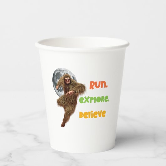 Hardloop Sasquatch Avontuur Geloof Ontwerp Papieren Bekers (Voorkant)