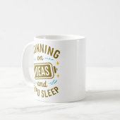 Hardlopen op Ideeën & Zero Sleep Grappig Relatable Koffiemok (Voorkant links)