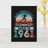 Hardloper geboren in 1961 60e Verjaardag Cadeau Re Kaart (Gele Bloem)