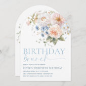 Hargrove Blue Floral Verjaardag Brunch Arch Kaart (Voorkant / Achterkant)