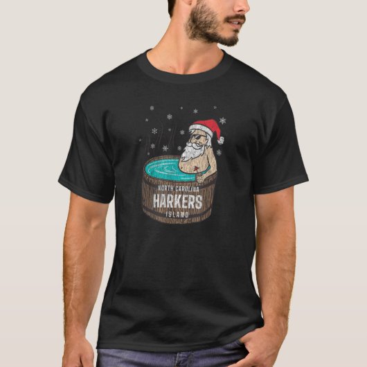 Harkers Island NC Christmas Vacationing Santa Hot  T-shirt (Voorkant)