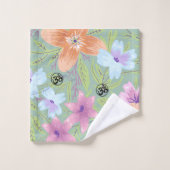 Harmonic Blossoms: Floral Design with OM Symbols Bad Handdoek (Wasdoekje)