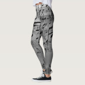 Harmonische tinten: Grijze Mode geïnspireerd door  Leggings (Links)