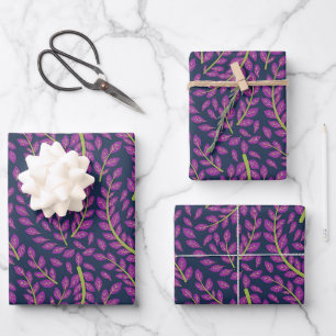 Harmonistische botanische kunst op een donkerblauw inpakpapier vel
