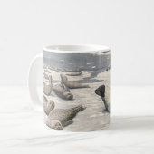  Harp-zegels in Arctische sneeuw door Louis Fuerte Koffiemok (Voorkant links)