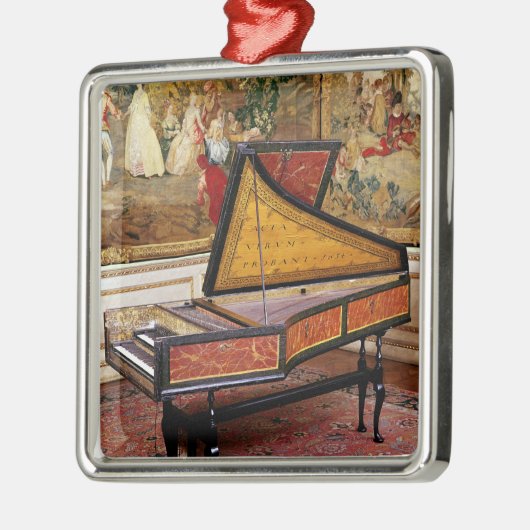 Harpsichord, 1634 metalen ornament (Links)