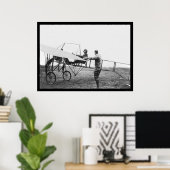 Harriet Quimby in Her Airplane 1911 Poster (Thuiskantoor)