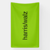 Harris en Walz Zomer 2024 Groene Woonwijk Spandoek (Verticaal)