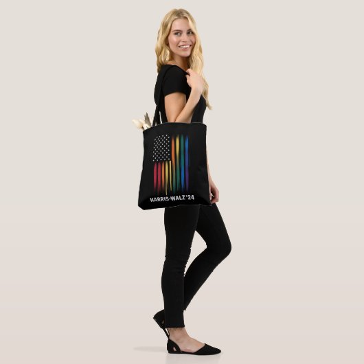 Harris Walz 2024 Verkiezing Kamala Tim Waltz LGBT Tote Bag (Op model)