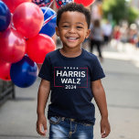 Harris Walz 2024 Verkiezingsmarine Kind T-shirt<br><div class="desc">Kamala Harris voor President en Tim Walz voor Vice President 2024 US Presidential Election Navy Blue Kind T-Shirt. Eenvoudig en modern design in marine en rode kleuren met sterren en strepen accenten.</div>