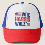 Harris Walz Democraat Donkey Amerikaanse vlag Trucker Pet<br><div class="desc">Stem op het Harris Walz pet met de Amerikaanse vlag en de democratische ezel in rood,  wit en blauw. Kamala Harris en Tim Walz voor president en vice-president als de presidentskandidaten in dit coole,  patriottische ontwerp voor de verkiezingen van 2024.</div>