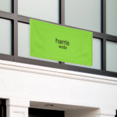 Harris Walz is Brat Spandoek (Buitenkant Gebouw)