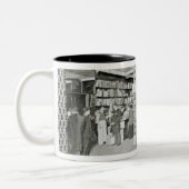 Harrods Provision Department, c.1901 Tweekleurige Koffiemok (Links)