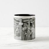 Harrods Provision Department, c.1901 Tweekleurige Koffiemok (Center)