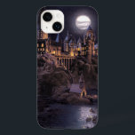 Harry Potter Castle | Great Lake to Hogwarts Case-Mate iPhone Case<br><div class="desc">Deze kunst zoals printen is geïnspireerd door Hogwarts Castle voor hekserij en tovenarij. Deze vroege scène uit de Stone shows van de Sorcerer Harry Potter's reis over het grote meer op zijn eerste gezicht van Hogwarts School. De kunststijl heeft een gevoel met een schilderblik, die de leeftijd van dit magische...</div>