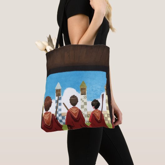 HARRY POTTER™ en het GRYFFINDOR™ QUIDDITCH™-team Tote Bag (Dichtbij)