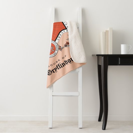 HARRY POTTER™ | Fijne schets GRYFFINDOR™ Crest Sherpa Deken (In situ)
