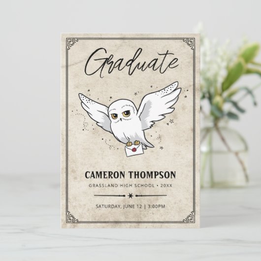 Harry Potter | Hedwig Graduation Party Aankondiging (Staand voorkant)