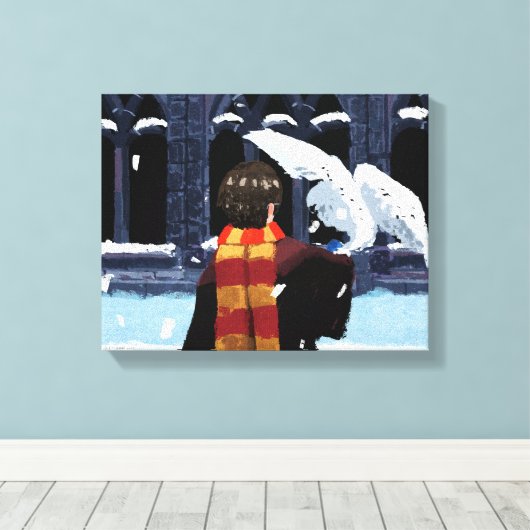 HARRY POTTER™ & Hedwig in de sneeuw Canvas Afdruk (Insitu (Houten vloer))